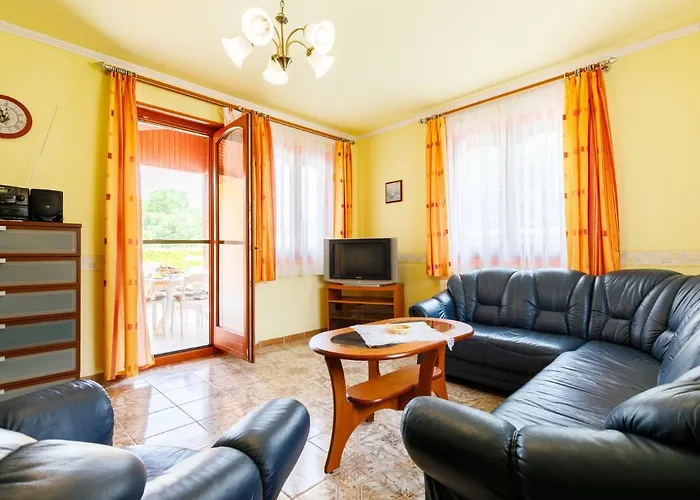 Narcisse By Interhome Balatonszarszo