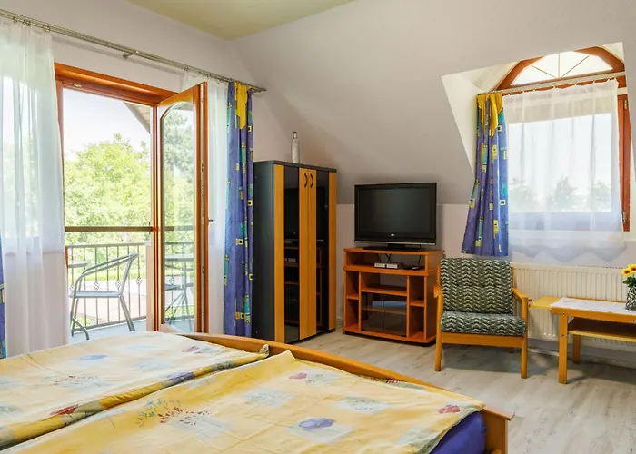 Vakantiehuis Narcisse By Interhome Balatonszarszo